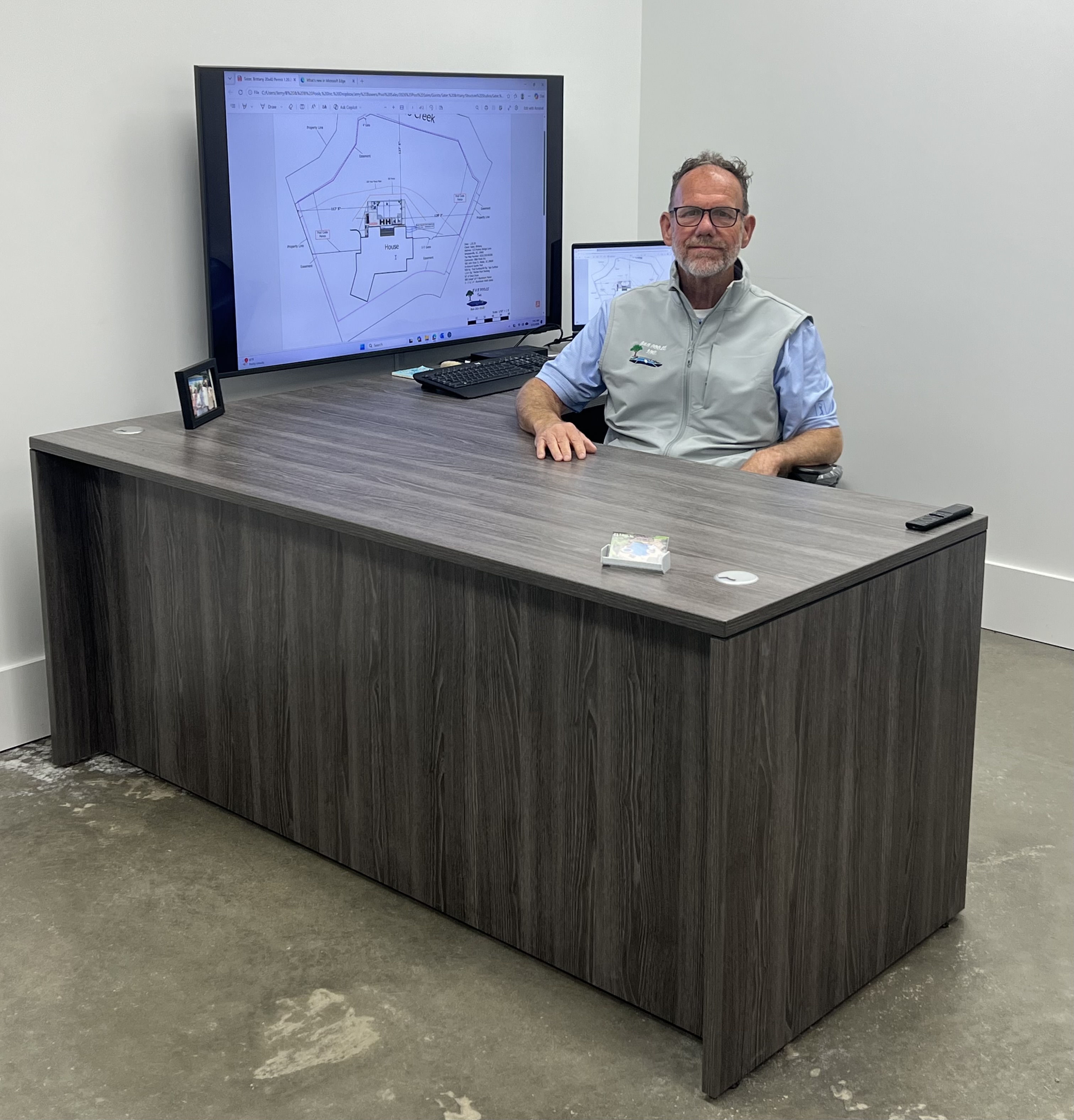 Jerry Bowers, Owner and Custom Designer at B & B Pools